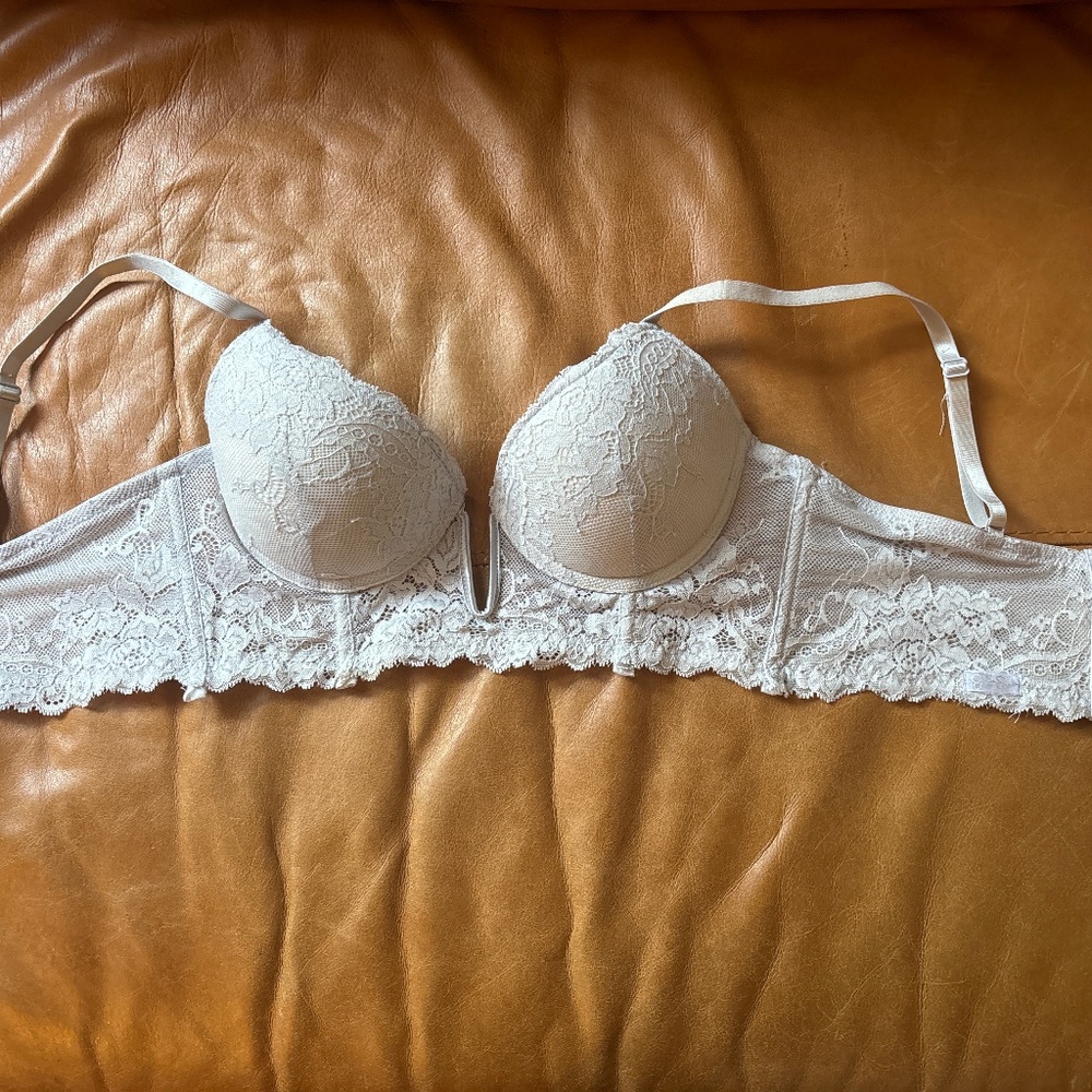 Light blue push-up bra with lace detailing